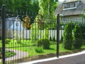 Кованые заборы на ленточном фундаменте 80 метров фото в Серпухове